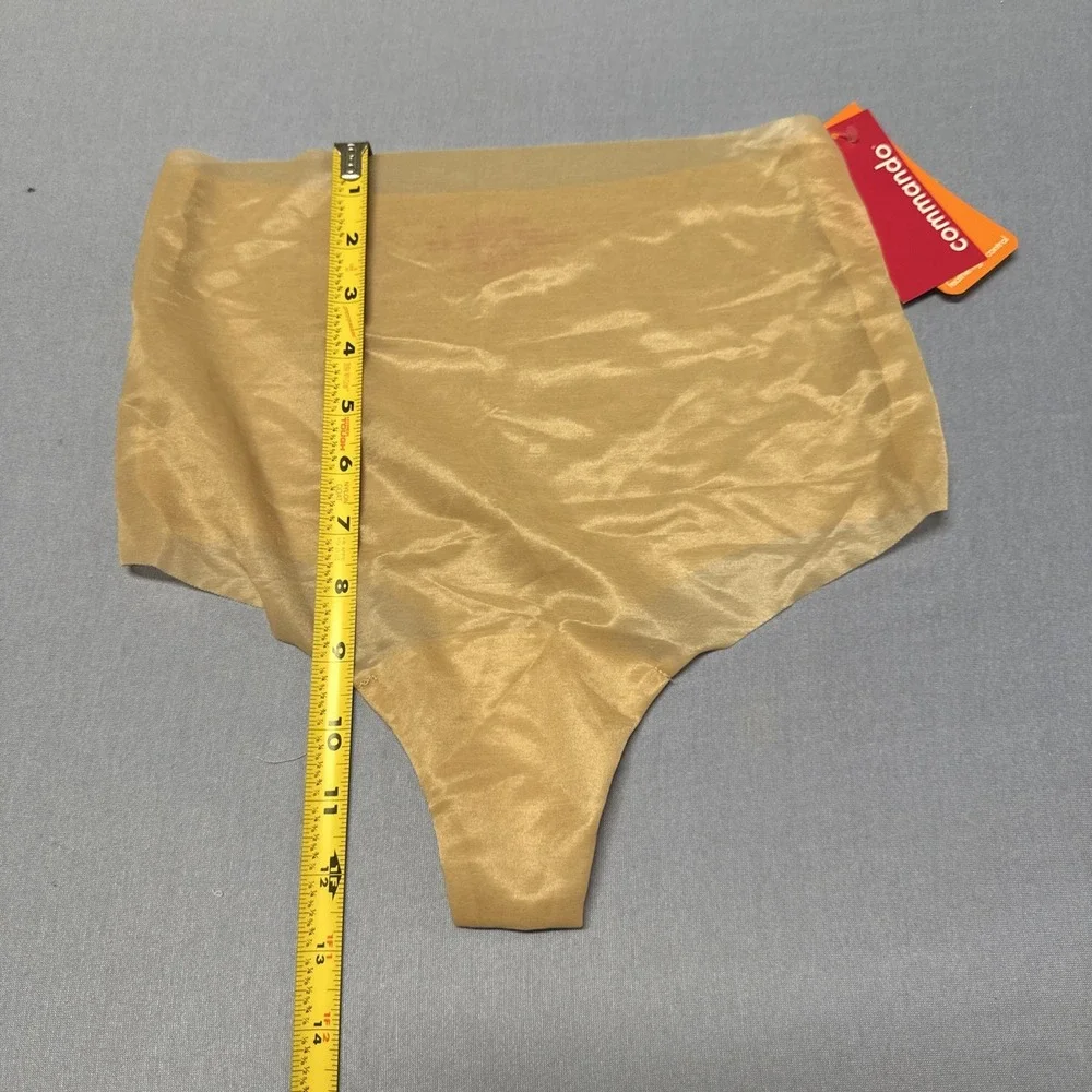 Commando Women Size Medium‎ Featherlight Control Thong Beige Nylon Elastane